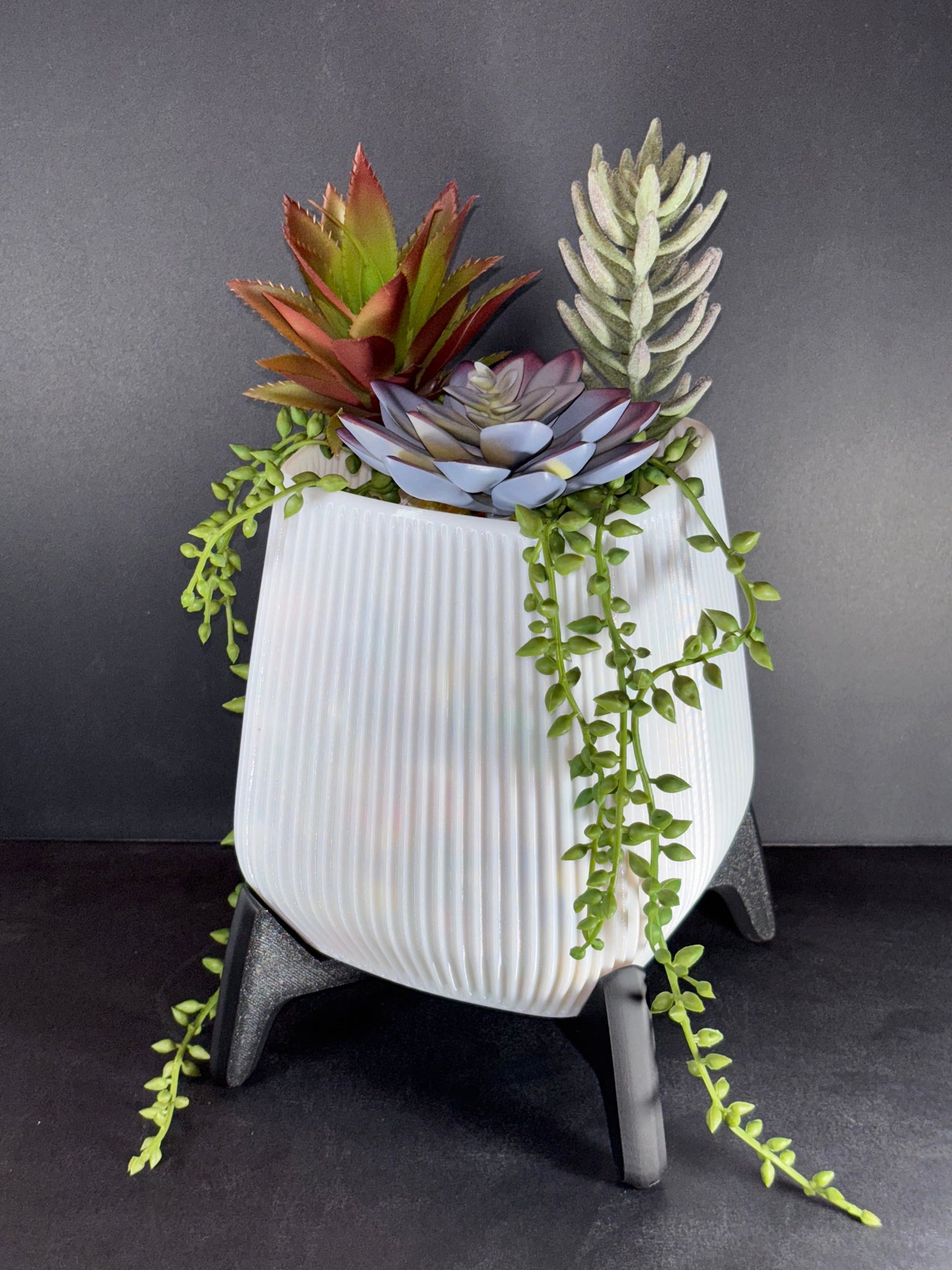 Freya Planter